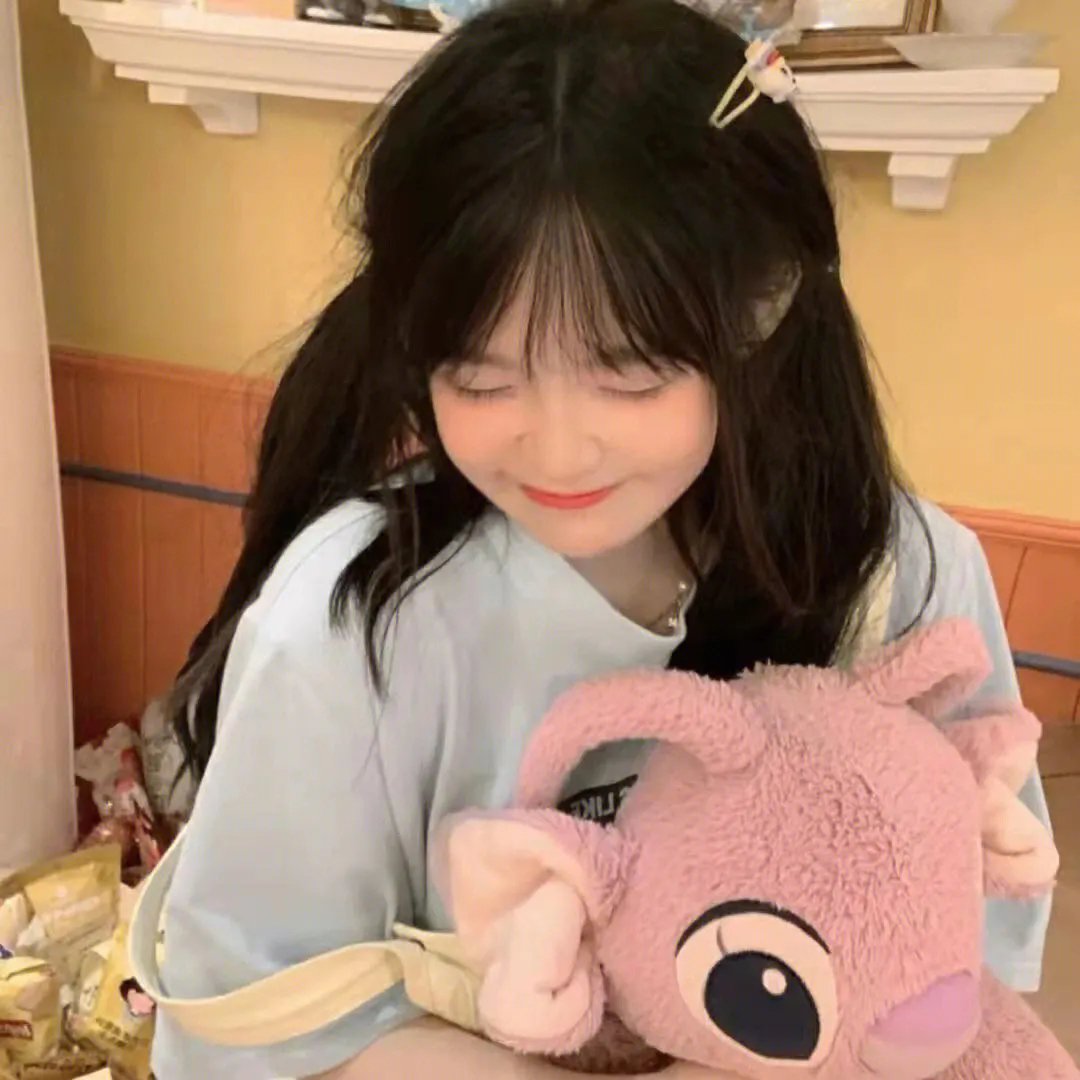 冰山美女反派我抱走咯